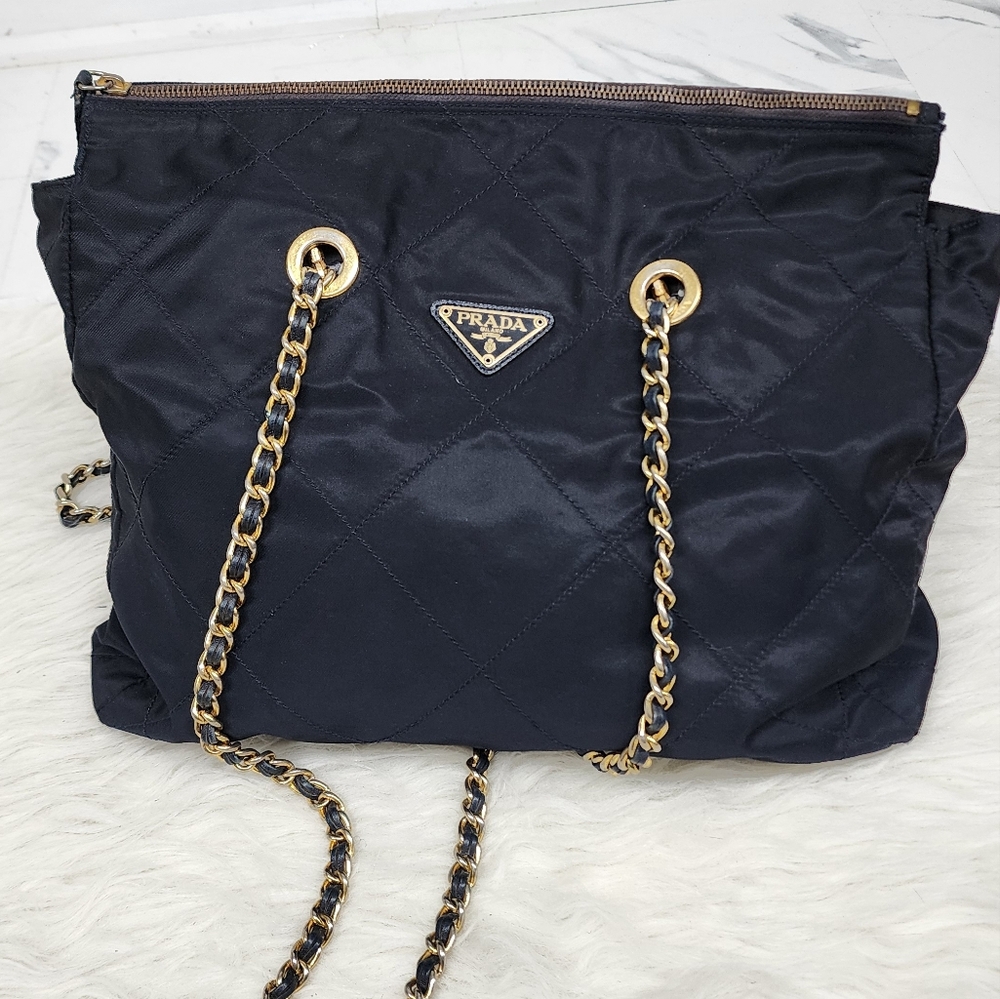 Auth Navy Bleu  Quilted Shoulder Bag with Gold Hardware - Picture 4 of 14